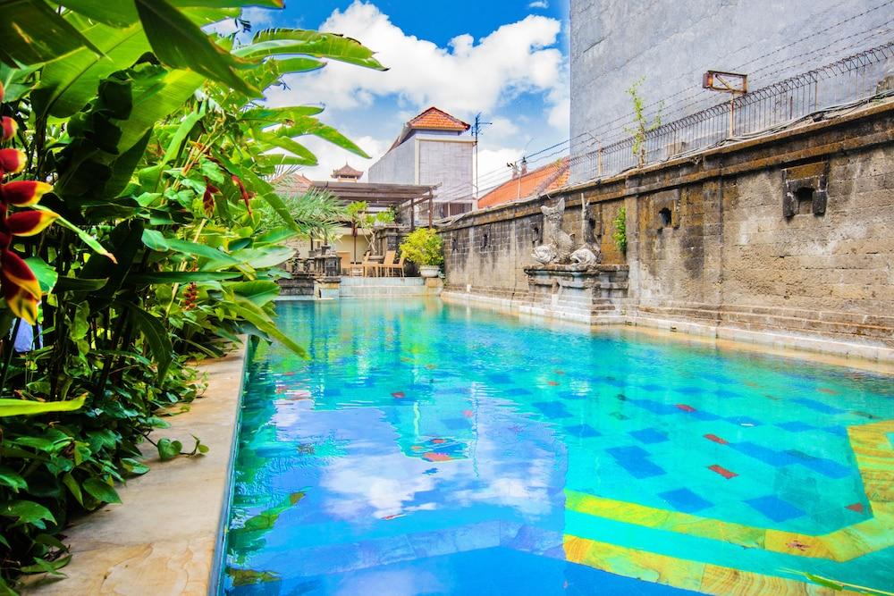 Restu Bali Hotel Legian Esterno foto