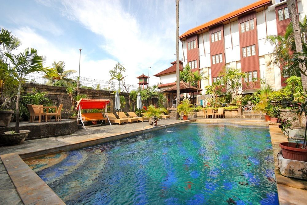 Restu Bali Hotel Legian Esterno foto